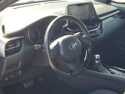 Used 2019 Toyota C-HR XLE FWD image 8