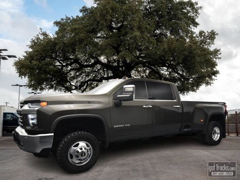 Used 2022 Chevrolet Silverado 3500 LTZ w/ LTZ Convenience Package AWD/4WD image 1