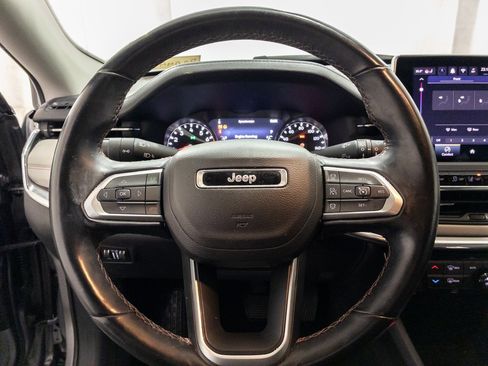 Used 2022 Jeep Compass Limited image 14