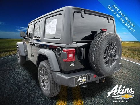 Used 2024 Jeep Wrangler Sport S image 9