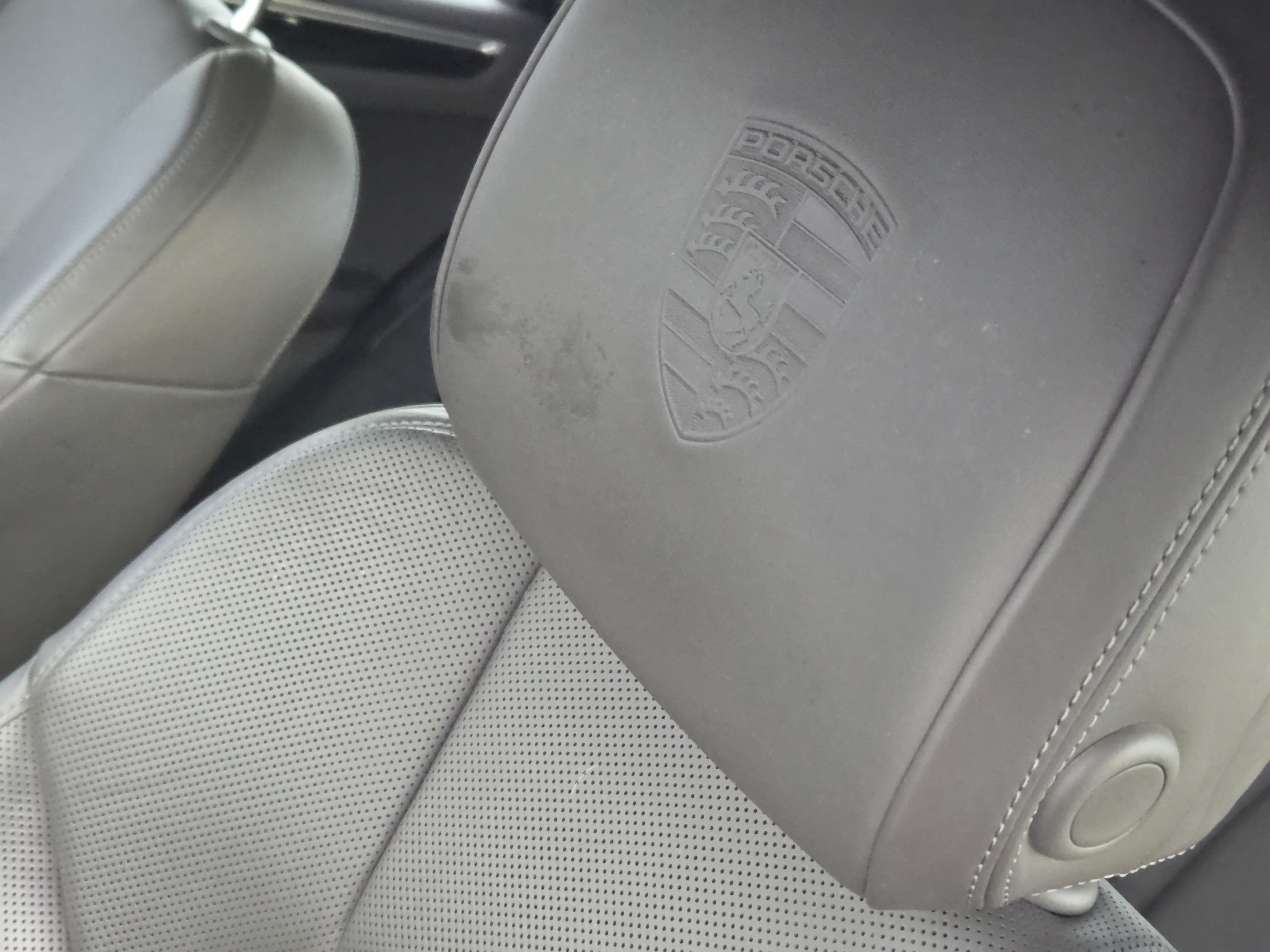 Used 2023 Porsche Macan Turbo AWD/4WD image 9