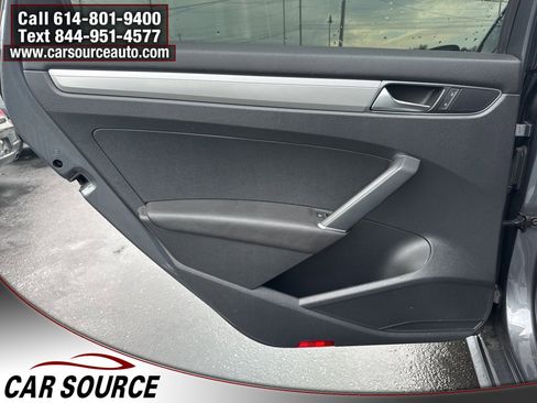 Used 2017 Volkswagen Passat 1.8T S image 29