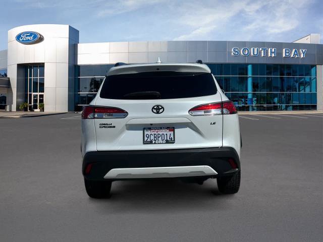 Used 2022 Toyota Corolla Cross LE w/ Moonroof Package FWD image 4