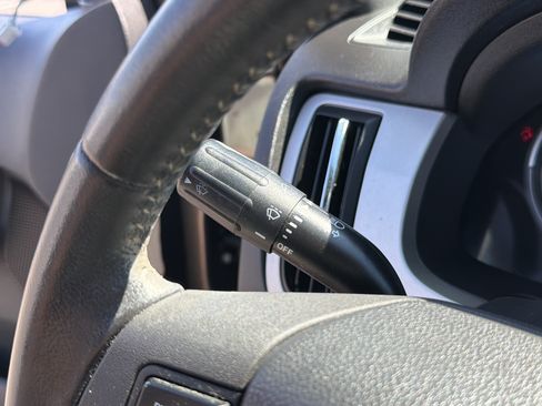 Used 2010 Ford Focus SES FWD image 16