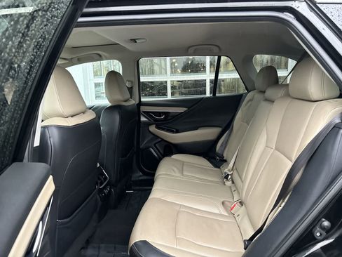 Used 2021 Subaru Outback Limited image 6
