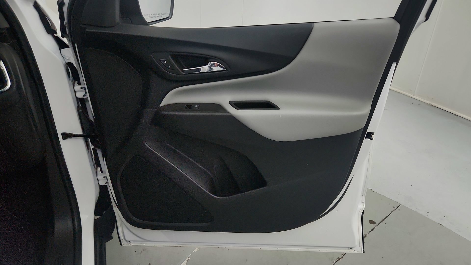Certified 2024 Chevrolet Equinox LS w/ Driver Confidence II Package FWD image 28