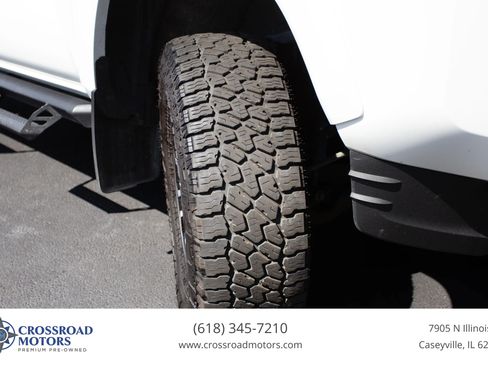 Used 2021 Toyota Tacoma TRD Sport AWD/4WD image 18