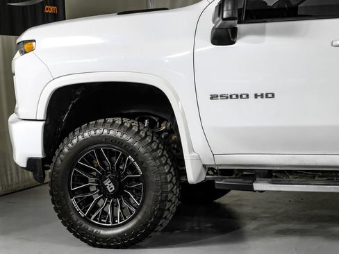 Used 2022 Chevrolet Silverado 2500 LT AWD/4WD image 13