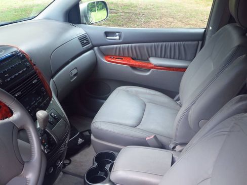 Used 2008 Toyota Sienna FWD image 15