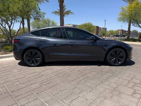 Used 2025 Tesla Model 3 RWD image 3