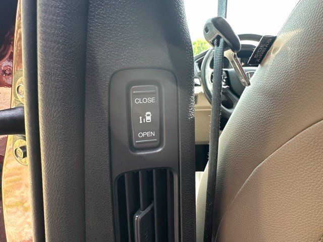 Used 2018 Honda Odyssey Touring image 13