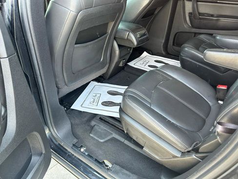 Used 2015 Chevrolet Traverse LT image 9