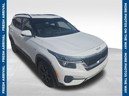 Used 2022 Kia Seltos EX AWD/4WD image 1