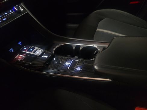 Used 2021 Hyundai Sonata SE w/ Winter Weather Package FWD image 26