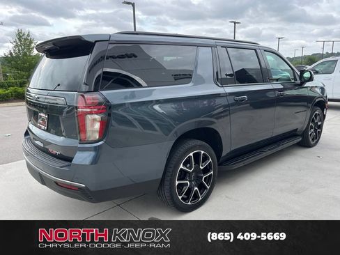 Used 2021 Chevrolet Suburban RST w/ Luxury Package AWD/4WD image 19