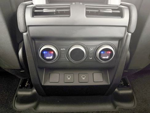 Used 2023 Land Rover Defender 110 V8 AWD/4WD image 60