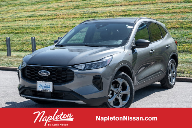 Used 2025 Ford Escape ST-Line AWD/4WD image 1