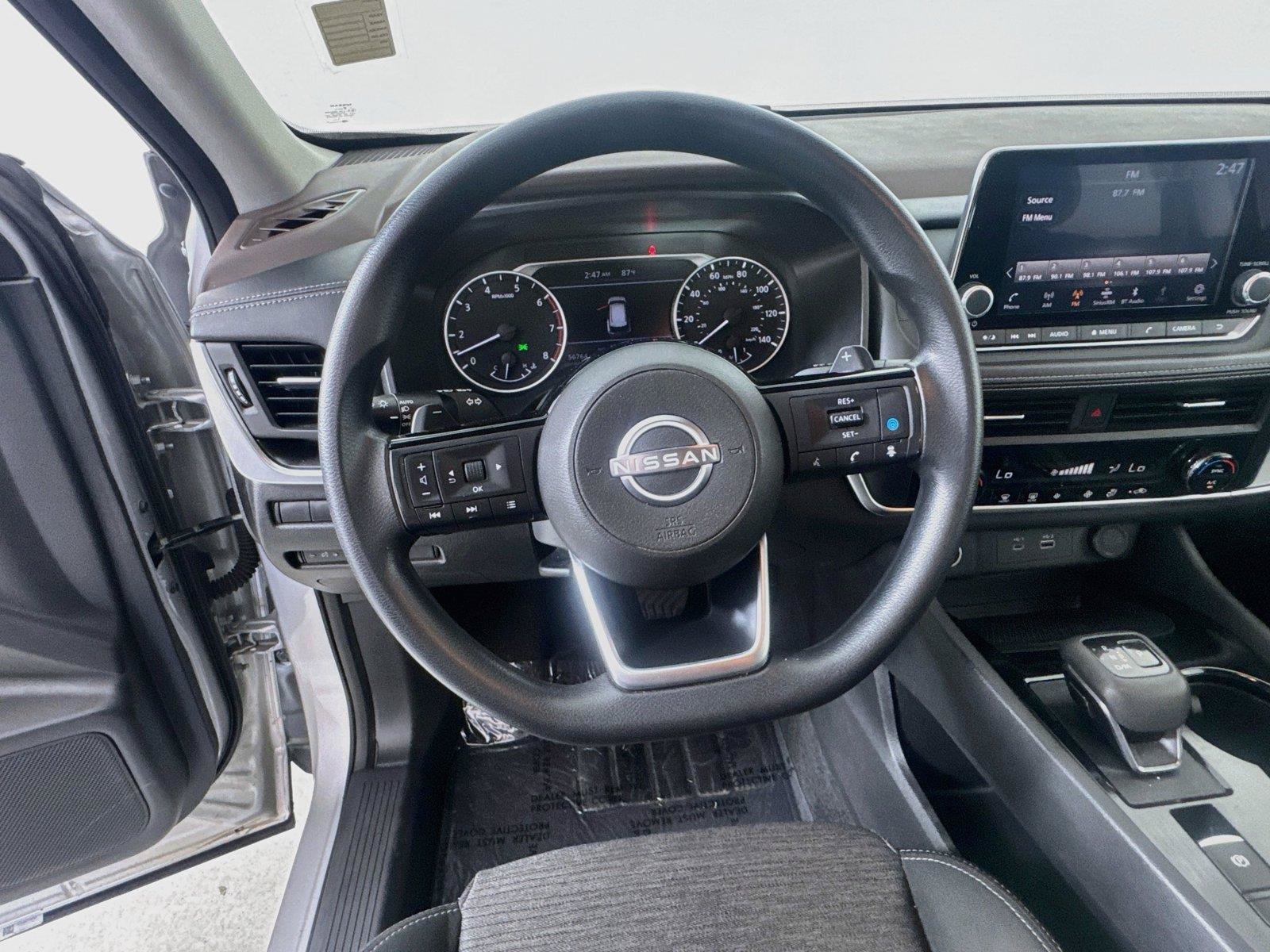 Used 2023 Nissan Rogue SV AWD/4WD image 11