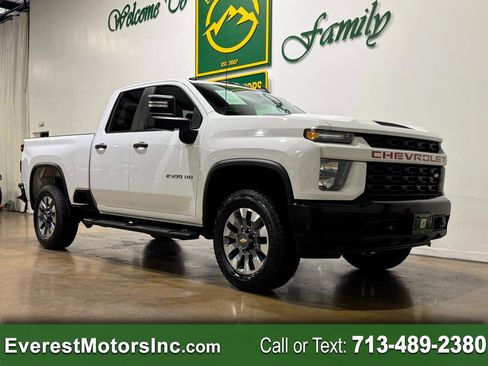 Used 2022 Chevrolet Silverado 2500 Custom w/ Custom Value Package image 1