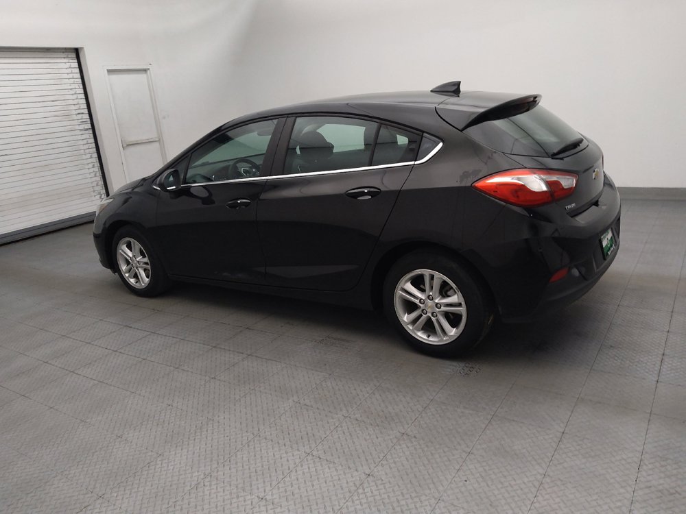 Used 2018 Chevrolet Cruze LT w/ Convenience Package FWD image 3