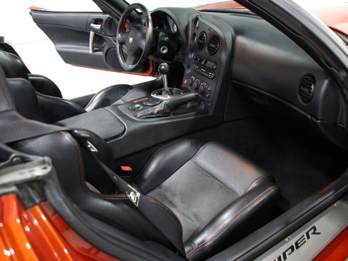 Used 2005 Dodge Viper SRT-10 w/ Copperhead Edition Group RWD image 51