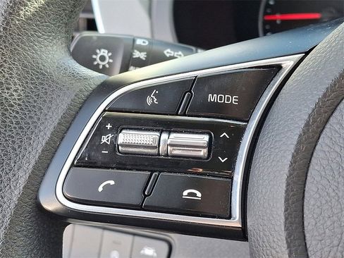 Used 2023 Kia Seltos LX image 21