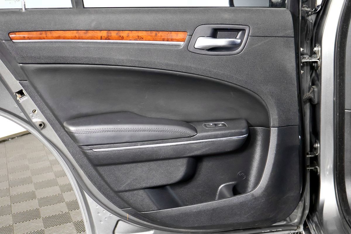 Used 2012 Chrysler 300 RWD image 36