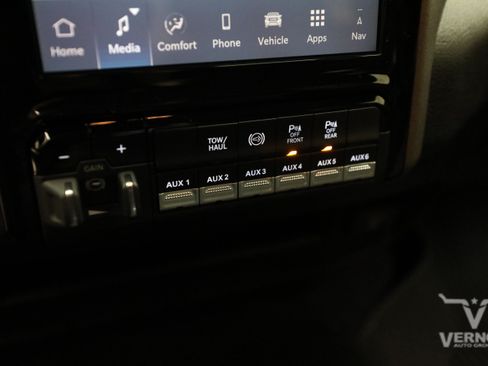 New 2026 RAM 3500 Tradesman AWD/4WD image 24