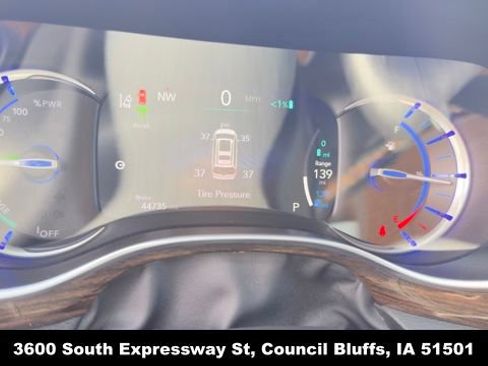 Used 2023 Chrysler Pacifica Pinnacle FWD image 22