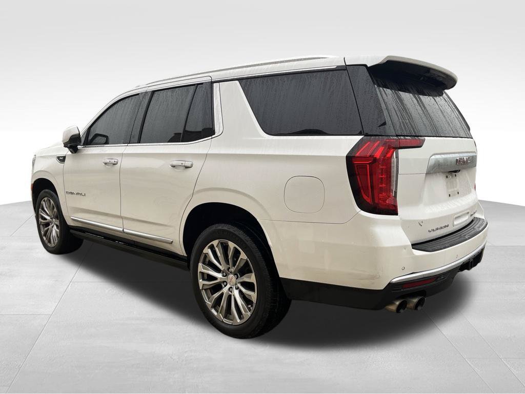 Used 2021 GMC Yukon Denali w/ Denali Premium Package AWD/4WD image 3