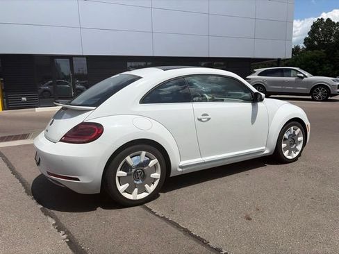 Used 2019 Volkswagen Beetle 2.0T FWD image 3