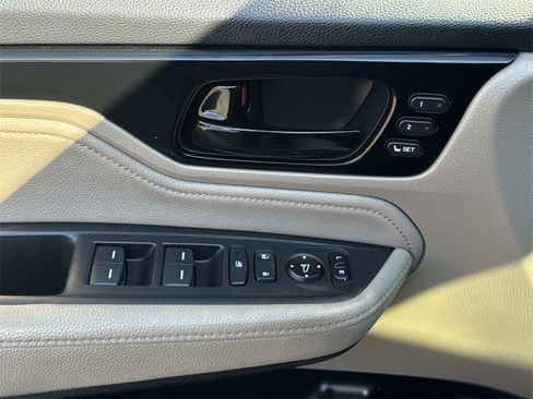Used 2023 Honda Odyssey Touring image 39