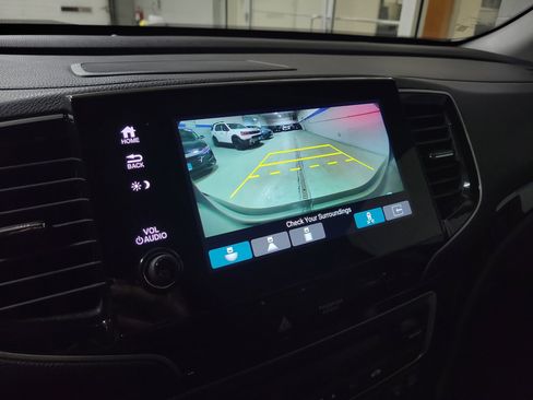 Certified 2022 Honda Pilot Touring image 30