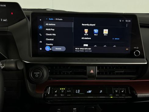 Used 2024 Toyota Prius Prime Premium image 23