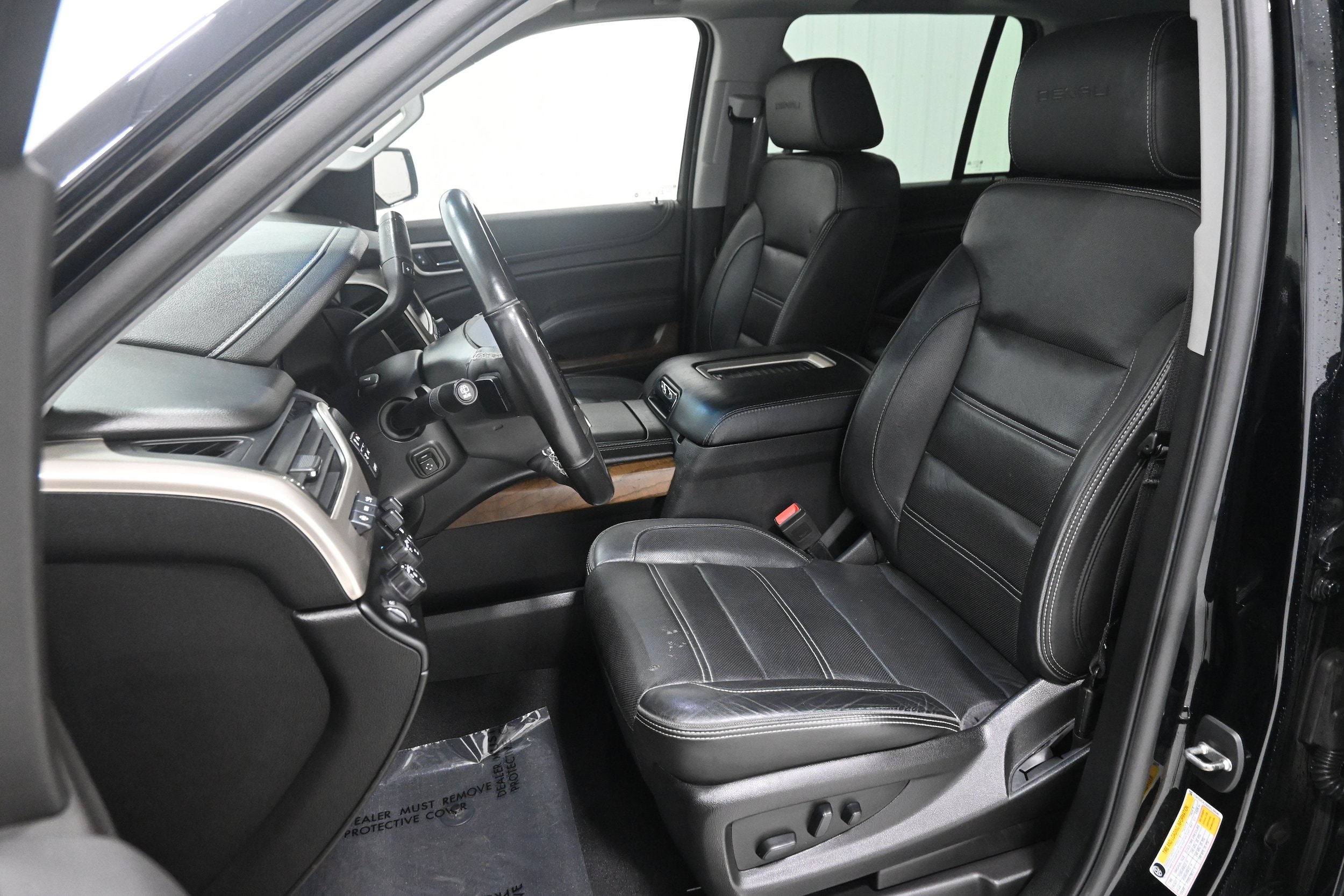 Used 2019 GMC Yukon Denali w/ Denali Ultimate Package AWD/4WD image 5