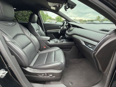 Used 2023 Cadillac XT4 Premium Luxury w/ Cold Weather Package AWD/4WD image 32