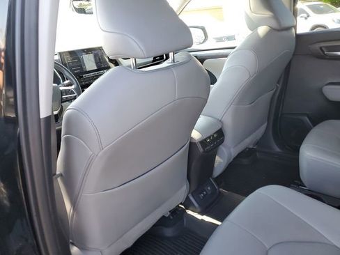 Used 2020 Toyota Highlander Limited AWD/4WD image 15