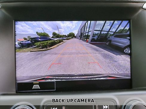 Used 2024 GMC Terrain SLT FWD image 11