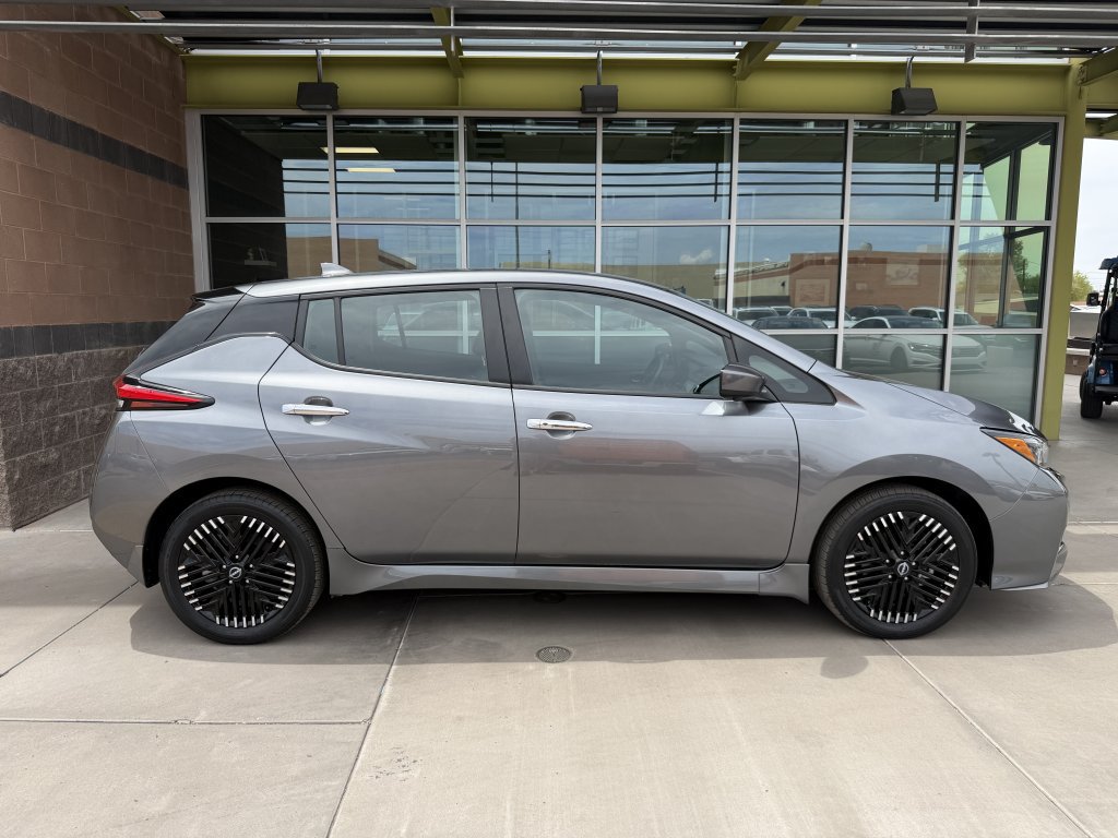 Used 2024 Nissan Leaf SV Plus FWD image 9