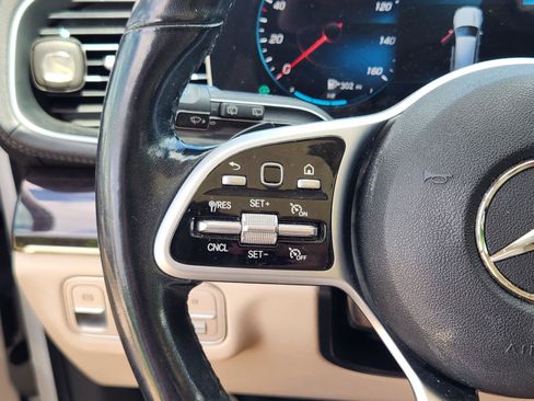 Used 2021 Mercedes-Benz GLS 450 4MATIC image 28