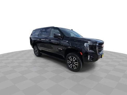 Used 2024 GMC Yukon XL AT4 w/ Technology Package AWD/4WD image 2