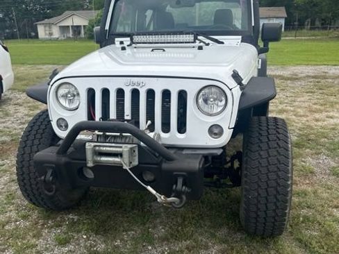 Used 2015 Jeep Wrangler Sport AWD/4WD image 2