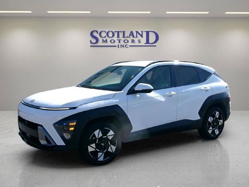 Used 2025 Hyundai Kona SEL FWD image 2