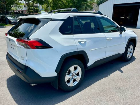 Used 2021 Toyota RAV4 XLE AWD/4WD image 5