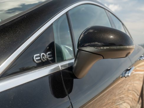 Used 2023 Mercedes-Benz EQE 350+ Sedan image 5