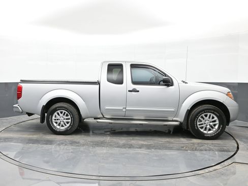 Used 2016 Nissan Frontier SV w/ SV Value Truck Package image 9