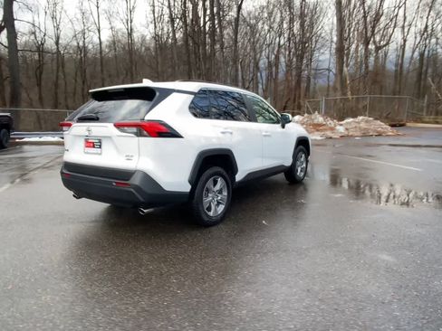 Used 2024 Toyota RAV4 XLE image 15