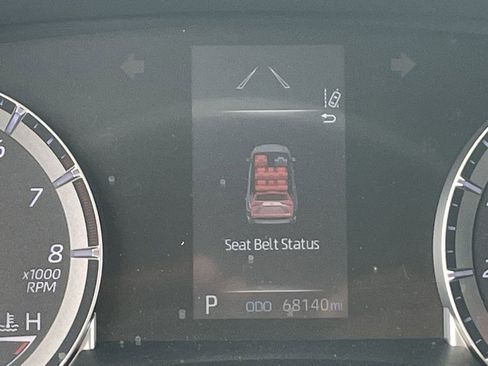 Used 2021 Toyota Highlander LE image 8