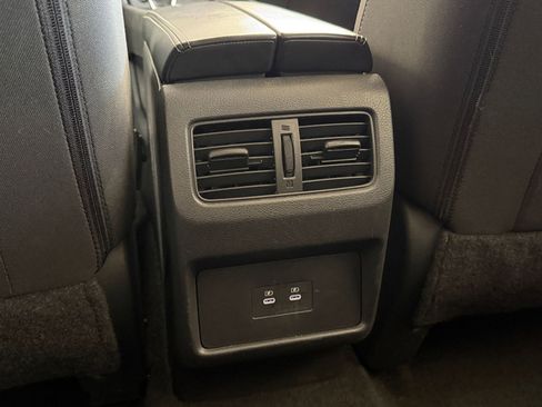Used 2025 Nissan Rogue SV FWD image 24