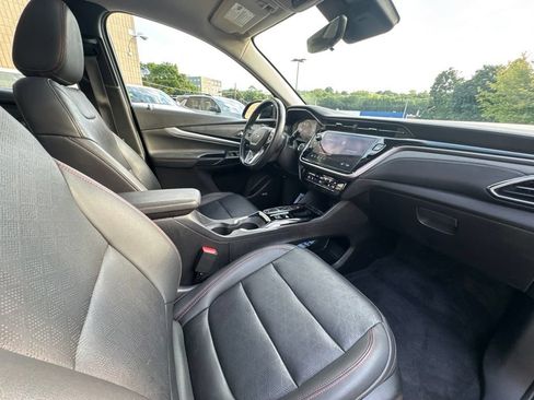 Used 2023 Chevrolet Bolt EUV Premier w/ Sun & Sound Package FWD image 53